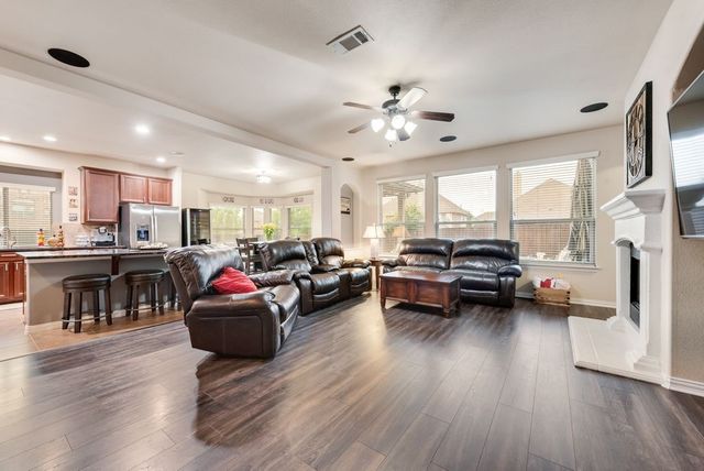 349 Enfield Drive, Roanoke, TX 76262