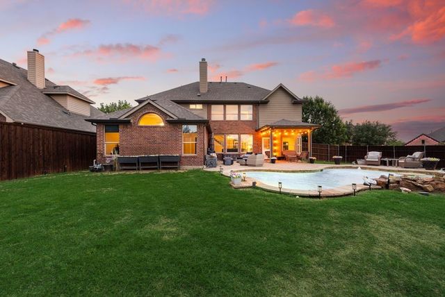 349 Enfield Drive, Roanoke, TX 76262