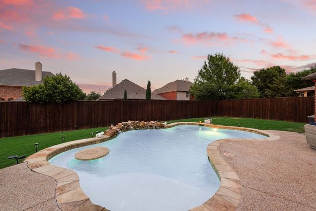 349 Enfield Drive, Roanoke, TX 76262