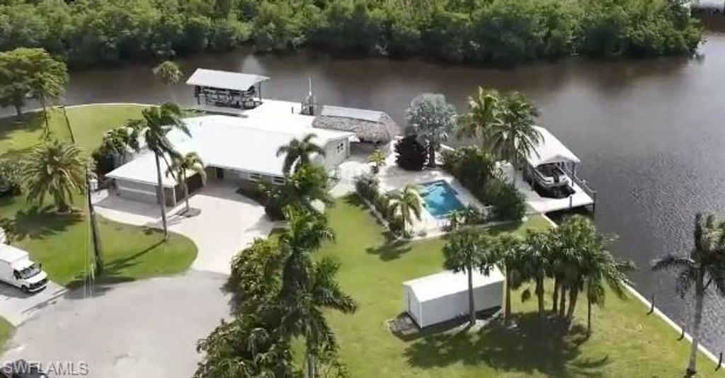 416 Seaworthy RD, NORTH FORT MYERS, FL 33903 — exterior