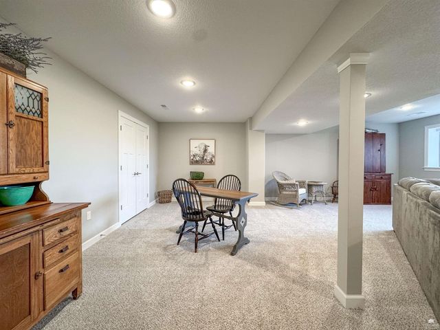 8693 Kinzie Jos Way, Manhattan, KS 66502
