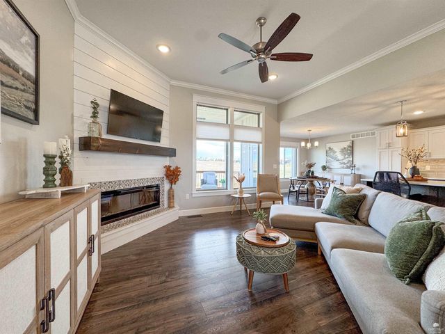 8693 Kinzie Jos Way, Manhattan, KS 66502