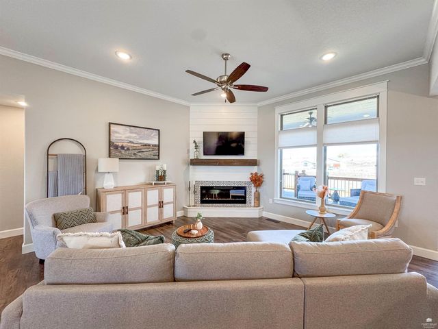 8693 Kinzie Jos Way, Manhattan, KS 66502