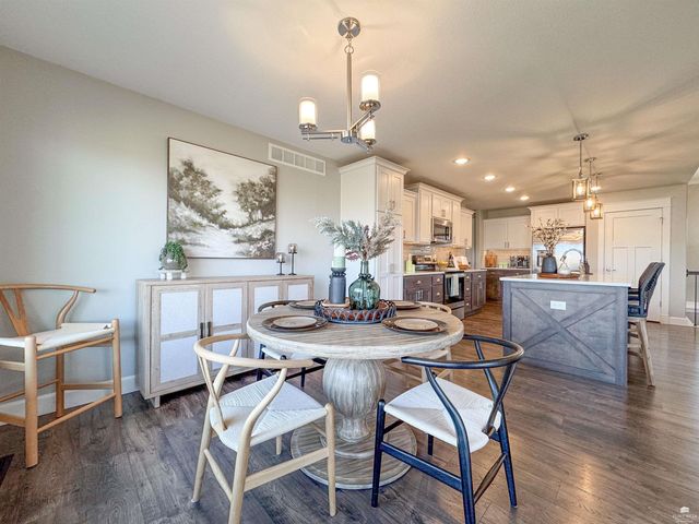 8693 Kinzie Jos Way, Manhattan, KS 66502