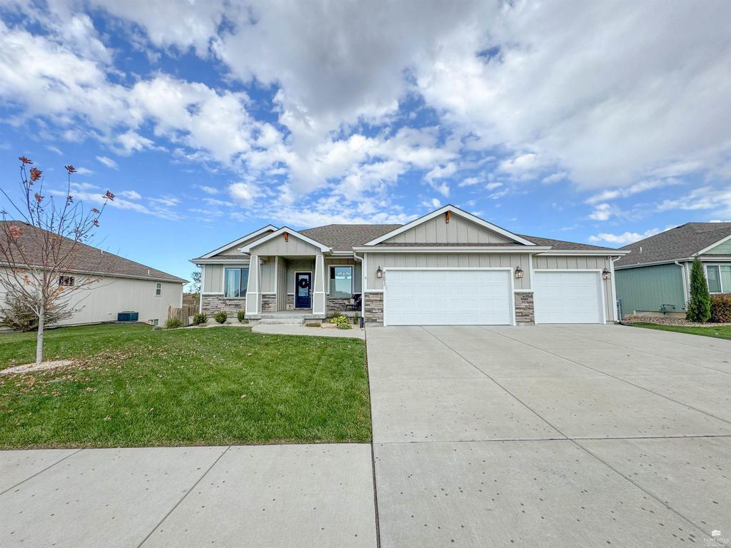 8693 Kinzie Jos Way, Manhattan, KS 66502