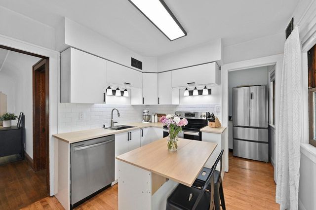 2016 N 84th STREET, Wauwatosa, WI 53226