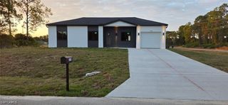 1016 Butler ST E, Lehigh Acres, FL 33974
