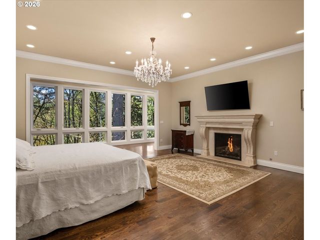 2744 Sw SHERWOOD Dr, Portland, OR 97201