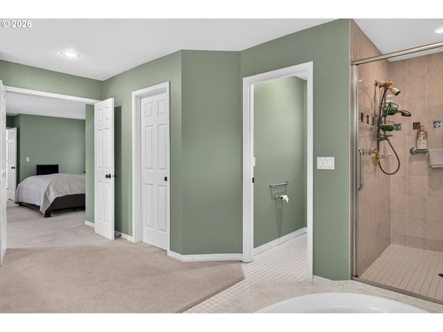 1545 CLOVERLEAF Rd, Lake Oswego, OR 97034