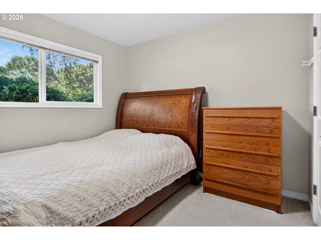 1545 CLOVERLEAF Rd, Lake Oswego, OR 97034