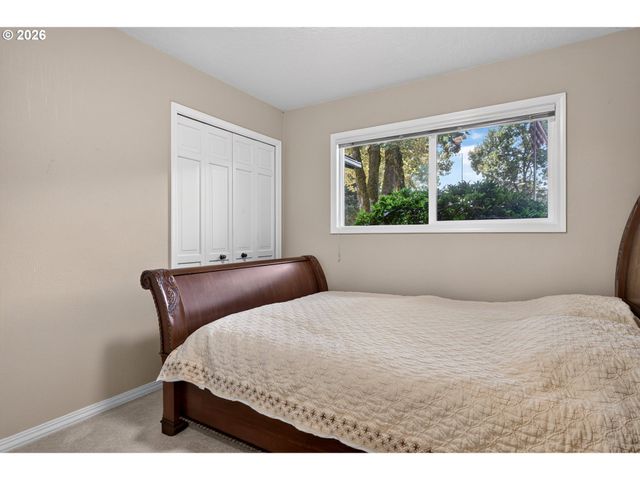 1545 CLOVERLEAF Rd, Lake Oswego, OR 97034