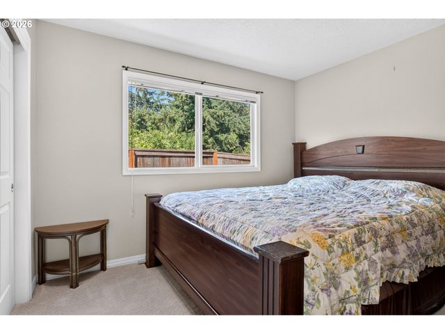 1545 CLOVERLEAF Rd, Lake Oswego, OR 97034