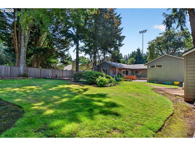 1545 CLOVERLEAF Rd, Lake Oswego, OR 97034