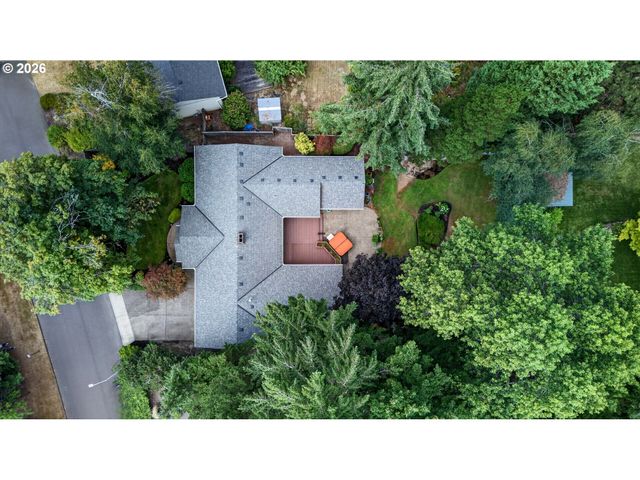 1545 CLOVERLEAF Rd, Lake Oswego, OR 97034