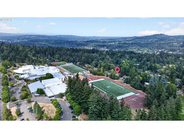 1545 CLOVERLEAF Rd, Lake Oswego, OR 97034