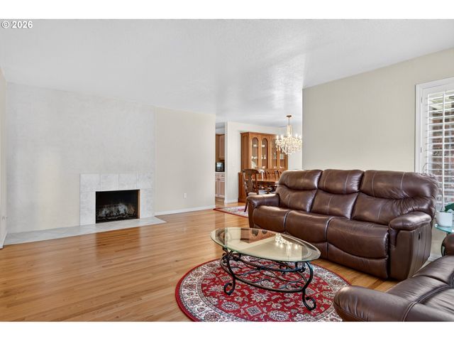 1545 CLOVERLEAF Rd, Lake Oswego, OR 97034