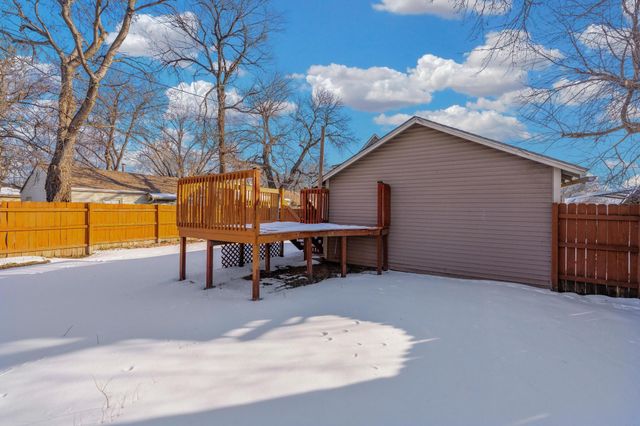 511 S Sycamore St, Wichita, KS 67213