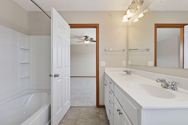 1599 Sumac Circle A, Carver, MN 55315