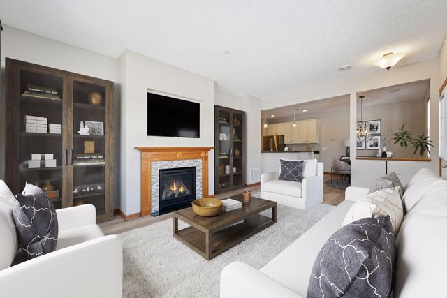 1599 Sumac Circle A, Carver, MN 55315