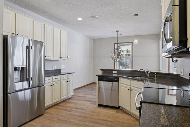 1599 Sumac Circle A, Carver, MN 55315