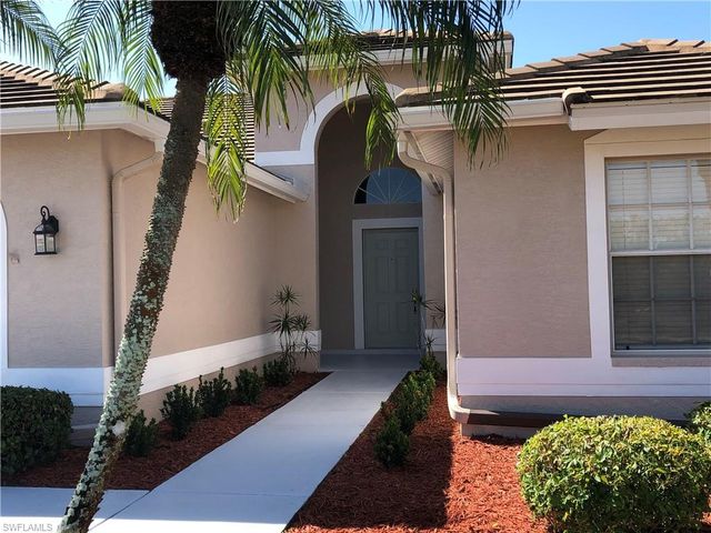 8223 Breton CIR, Fort Myers, FL 33912