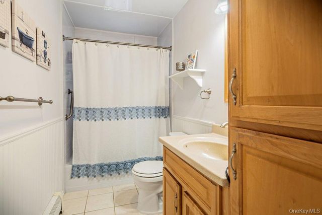107 Avenue A, Holbrook, NY 11741