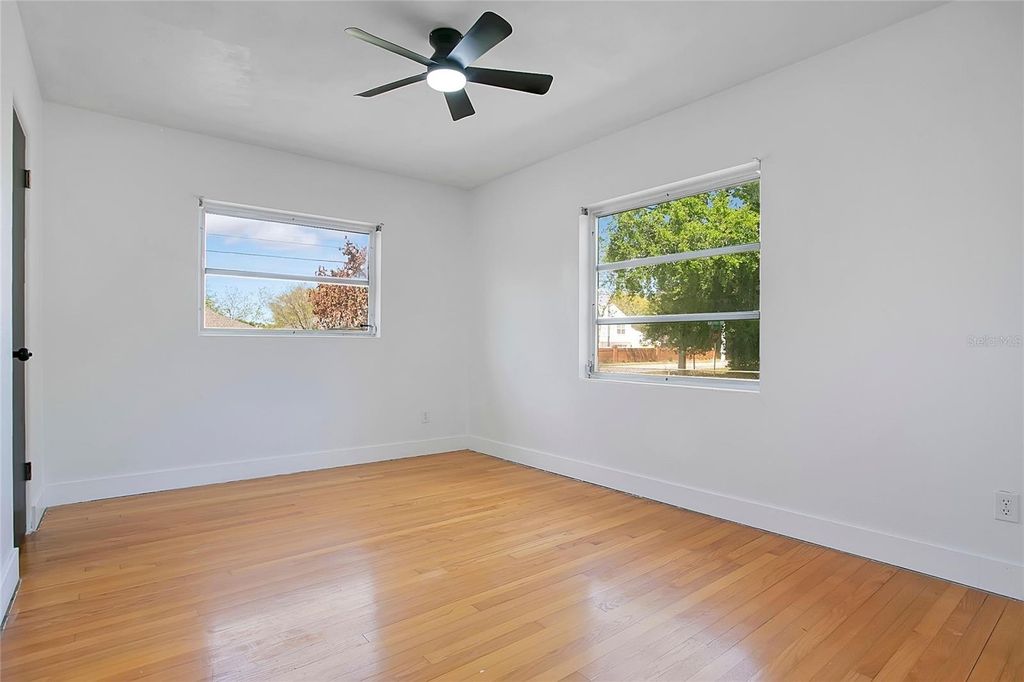Image 16 of property listing at 1951 S CRYSTAL LAKE DRIVE, Orlando, FL 32806