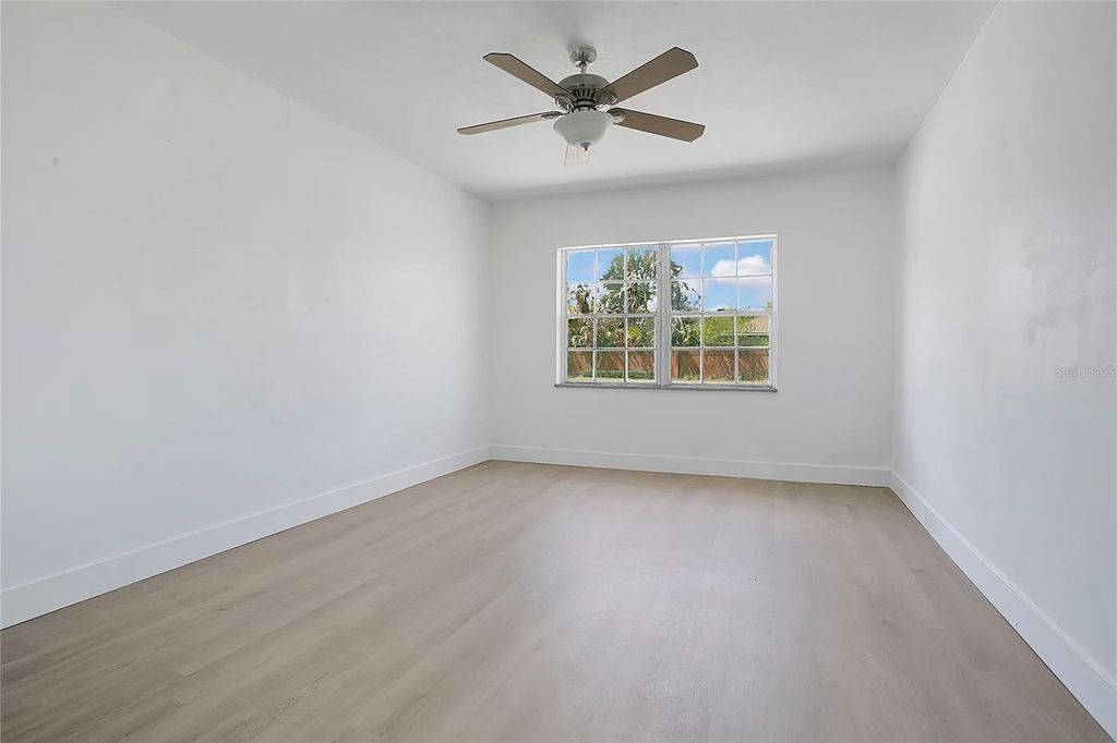 Image 25 of property listing at 1951 S CRYSTAL LAKE DRIVE, Orlando, FL 32806