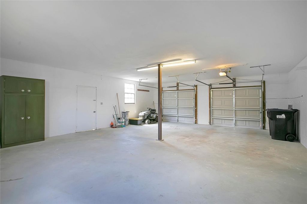 Image 26 of property listing at 1951 S CRYSTAL LAKE DRIVE, Orlando, FL 32806