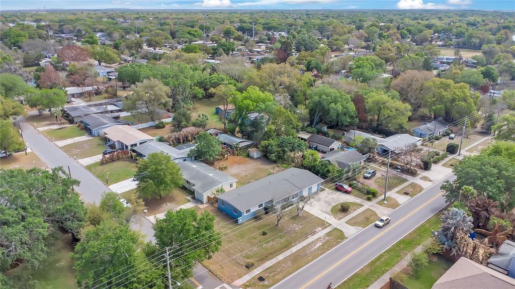 Image 32 of property listing at 1951 S CRYSTAL LAKE DRIVE, Orlando, FL 32806