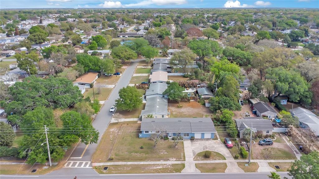 Image 33 of property listing at 1951 S CRYSTAL LAKE DRIVE, Orlando, FL 32806