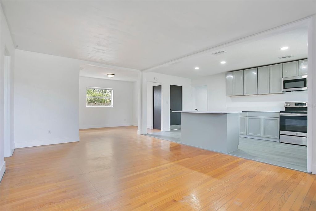 Image 5 of property listing at 1951 S CRYSTAL LAKE DRIVE, Orlando, FL 32806