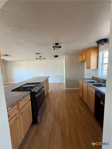 803 Golf Course Road, Gatesville, TX 76528