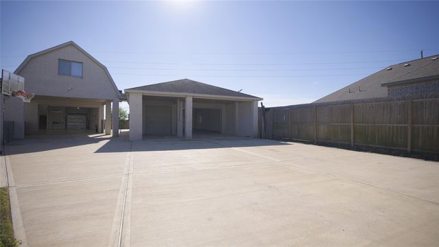 38 Palmero Way, Manvel, TX 77578