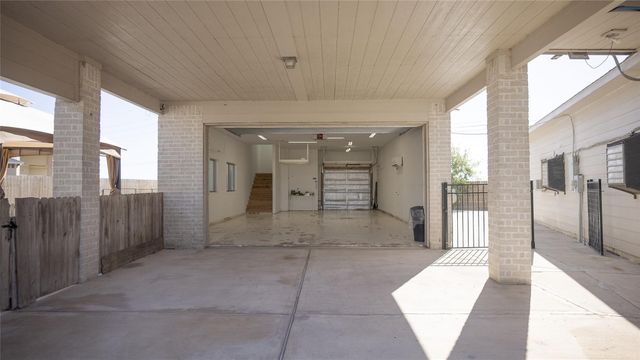 38 Palmero Way, Manvel, TX 77578