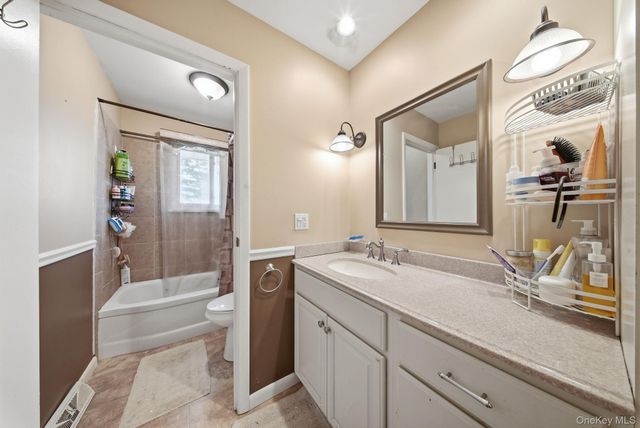 36 Vincent Drive, Middletown, NY 10940