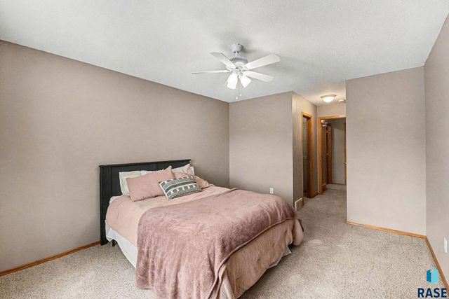 4924 S Dunlap Ct Court, Sioux Falls, SD 57106