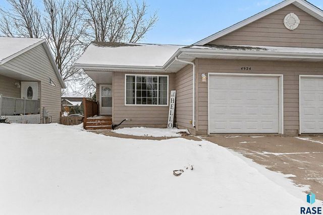 4924 S Dunlap Ct Court, Sioux Falls, SD 57106