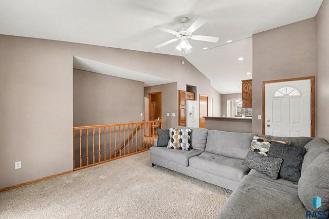 4924 S Dunlap Ct Court, Sioux Falls, SD 57106