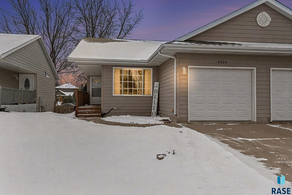 4924 S Dunlap Ct Court, Sioux Falls, SD 57106