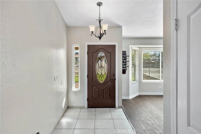 14837 Melbourne, Hesperia, CA 92345