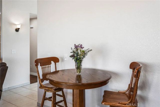 14837 Melbourne, Hesperia, CA 92345