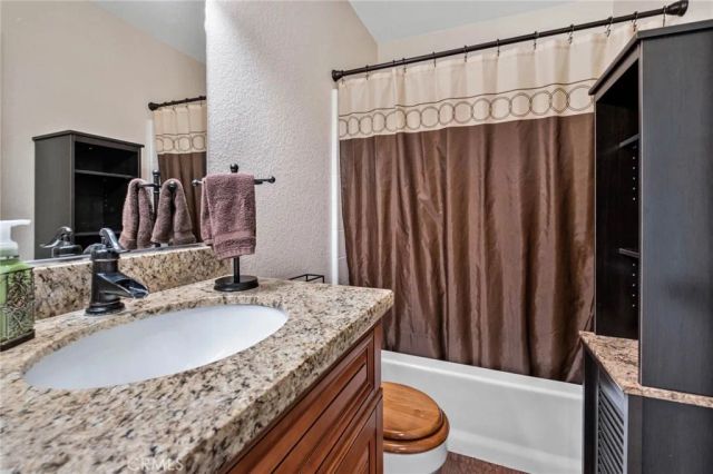 14837 Melbourne, Hesperia, CA 92345