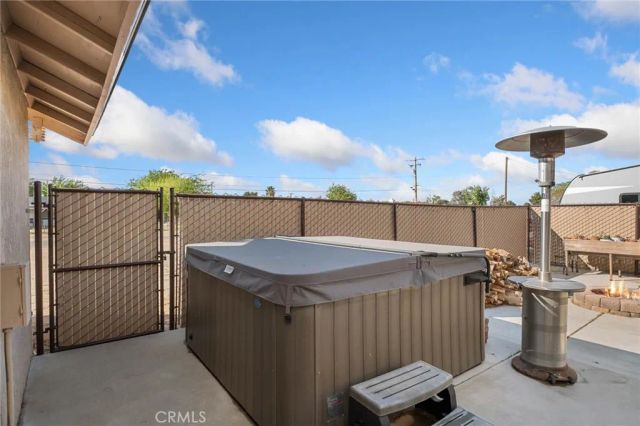 14837 Melbourne, Hesperia, CA 92345