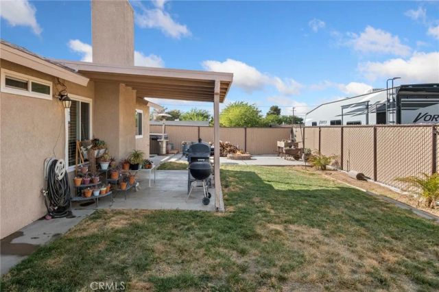 14837 Melbourne, Hesperia, CA 92345