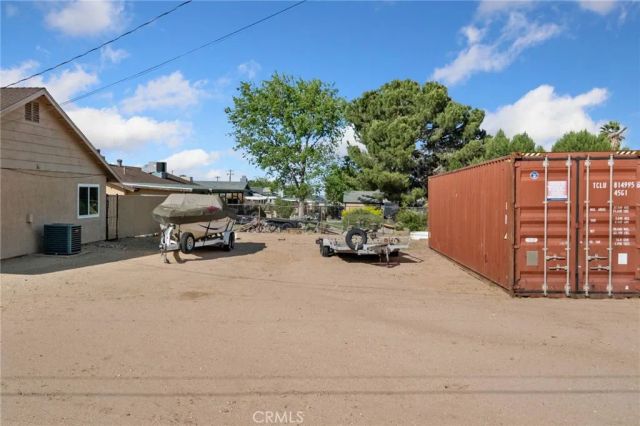 14837 Melbourne, Hesperia, CA 92345