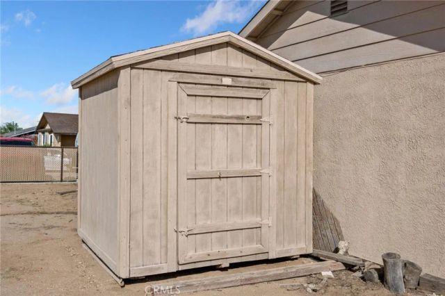 14837 Melbourne, Hesperia, CA 92345