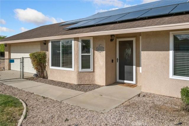 14837 Melbourne, Hesperia, CA 92345