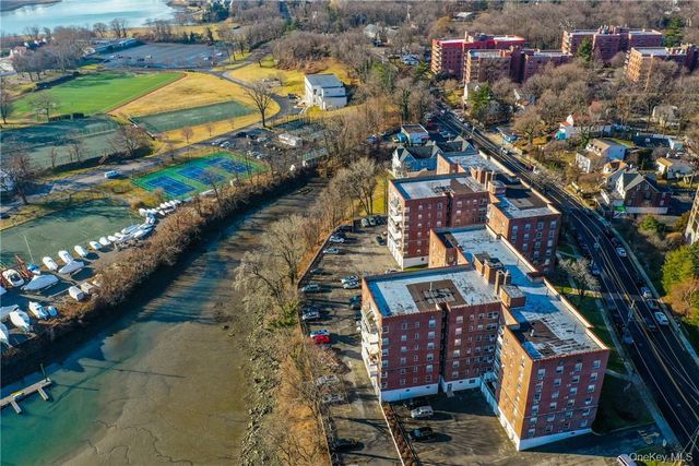 730 Pelham Road 2D, New Rochelle, NY 10805