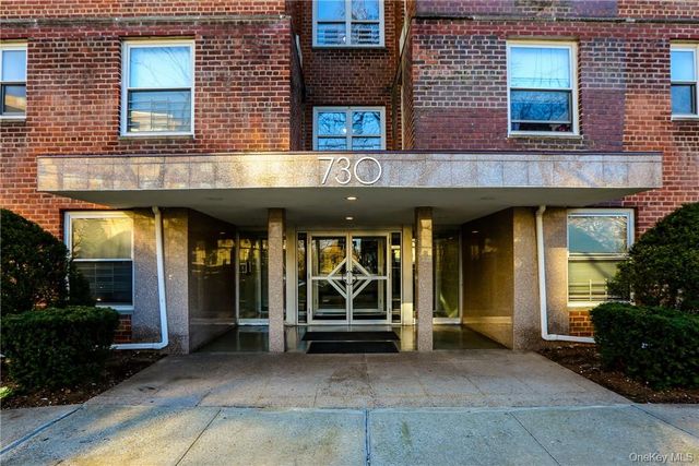 730 Pelham Road 2D, New Rochelle, NY 10805